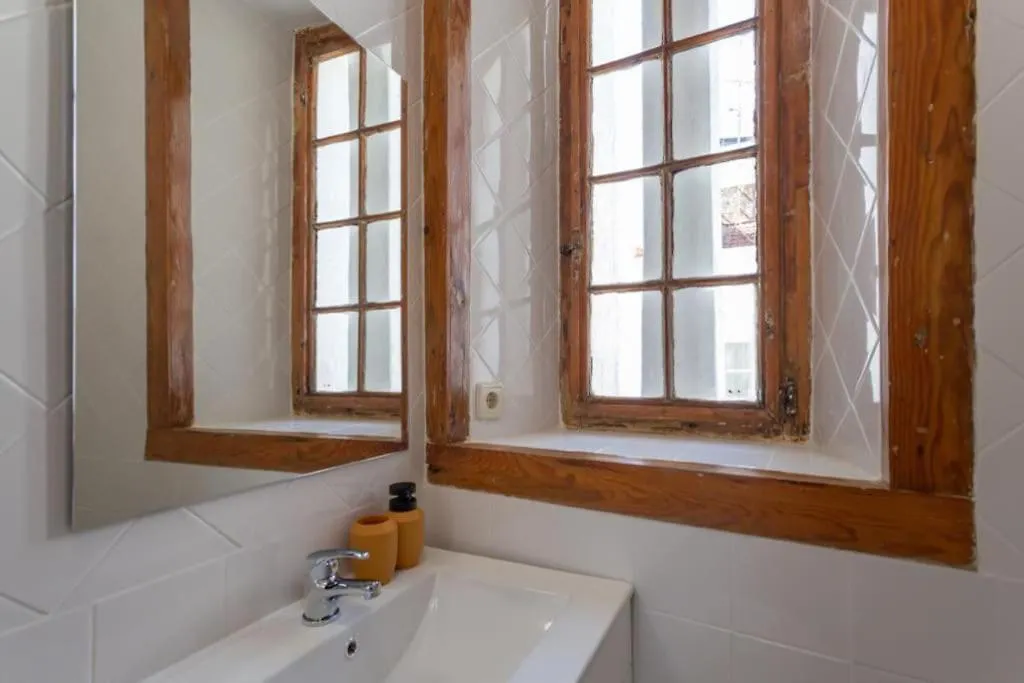 Loft Mouraria Apartment Lisbon